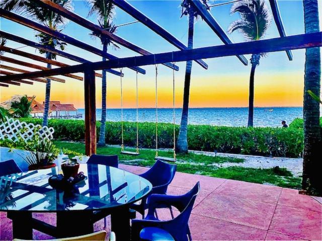 Punta Me Beach Suites Канкун Экстерьер фото